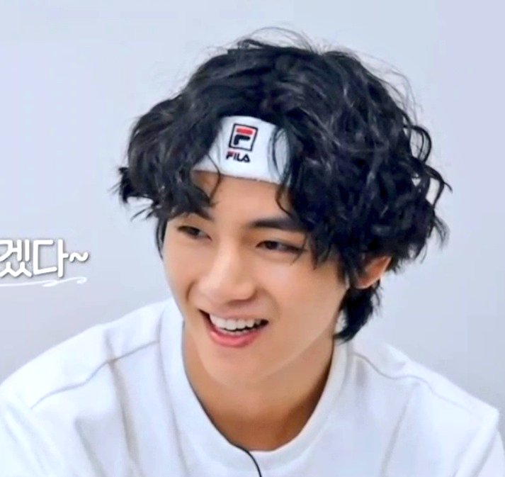Taetae 🐯 smiling & getting shy🤭💜
@BTS_twt @INTHESOOP_TV #bts #TAEHYUNG #InTheSoopBTS #BTSISCOMING #btsv #KimTaehyung #taehyungsmile #shytaetae https://t.co/wUS63J2yan