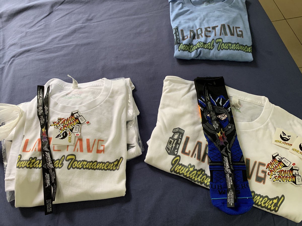 alexdelareta's tweet photo. No les había presumido pero ya se mandaron los primeros 3 kits de premios a los ganadores de #LRVGInvitational, dentro de los premios de incluyen las primeras camisetas oficiales de @laretavg conmemorativas https://t.co/3Pr83EgDRp