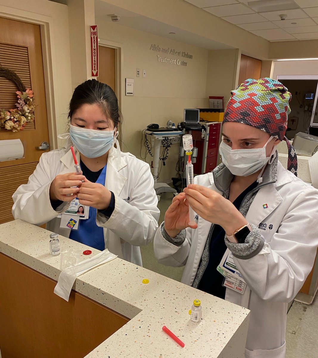 MCPHSAdmissions's tweet photo. #caringcardinal Madeline Acquilano PharmD '19 is monitoring #covid positive patients at St. Vincent’s Medical Center in Bridgeport, CT. She feels honored and grateful to be able to fight the pandemic on the front lines. 

Thank you, Madeline, and all #HealthCareHeroes! https://t.co/MF4gqfVkvX