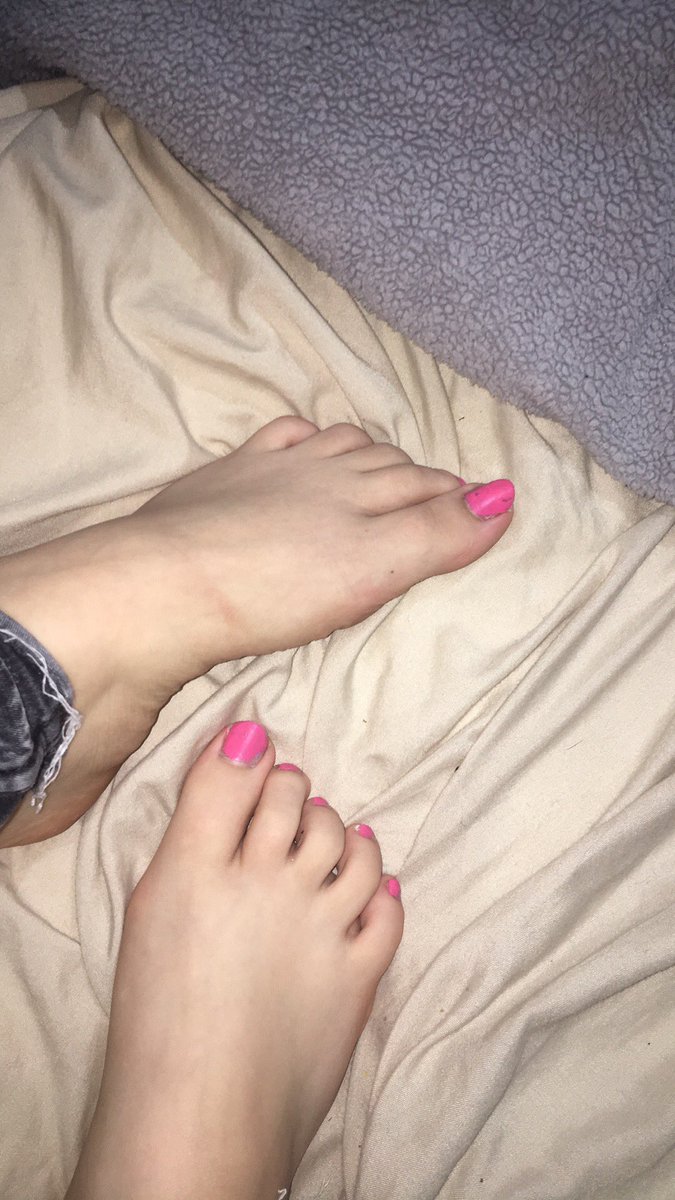 Devons Feet 🦶🏼✨ tweet media