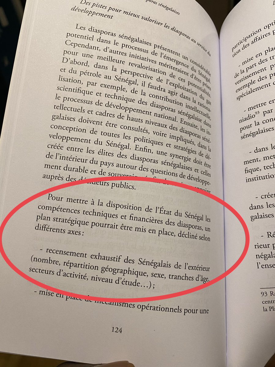 seydoukante's tweet photo. Conseil des ministres: PR @Macky_Sall « sur le suivi et la gestion des sénégalais de l’Extérieur, a demandé au MAESE @amadou_ba_ de procéder, d’ici fin décembre 2020, au recensement de nos compatriotes de la Diaspora ».1ère mesure annoncée dans mon livre p.124 @kebetu @PR_Senegal https://t.co/7jGEJfgGpQ