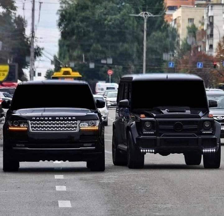 JimmyEriclevi's tweet photo. A Range Rover sport or G wagon ? https://t.co/zdgEpGWs3a