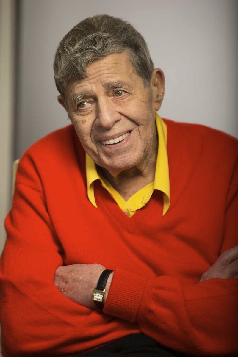 Humanitario Jean Hersholt.Tiene 2 estrellas en el Paseo de la Fama de Hollywood.Toda su vida padeció problemas de salud y enfermedades, en distintos grados y momentos. Empezó con una lesión de espalda en 1965, 3 ataques de corazón (1960, 1982 y 2006), cateterismo cardíaco,