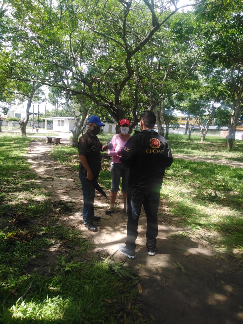 Continuamos en la calle llevando mensaje de prevención y concientización sobre la cuarentena social y colectiva.-