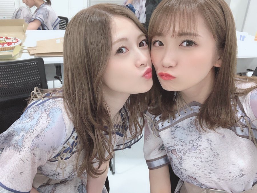 Ssaaee046's tweet photo. 2人とも誕生日おめでと〜〜🎈🎉
#白石麻衣生誕祭　
#秋元真夏生誕祭 https://t.co/KzUto9HQSa