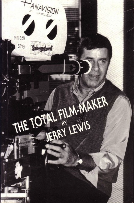 dos estents, neumonías, meningitis, cáncer de próstata, diabetes y fibrosis pulmonar.Escribió 3 libros:-Lewis, Jerry (1971), _The Total Film-Maker_.-Lewis, Jerry; Gluck, Herb (1982), _Jerry Lewis: In Person_-Lewis, Jerry; Kaplan, James (2005), _Dean & Me (A Love Story)_