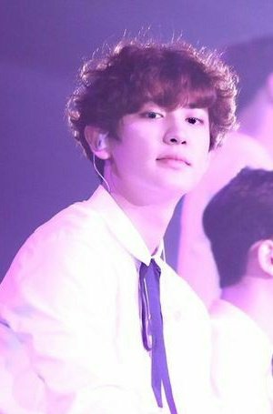 Chanyeol's fluffy hair : a Sad thread #CHANYEOL  