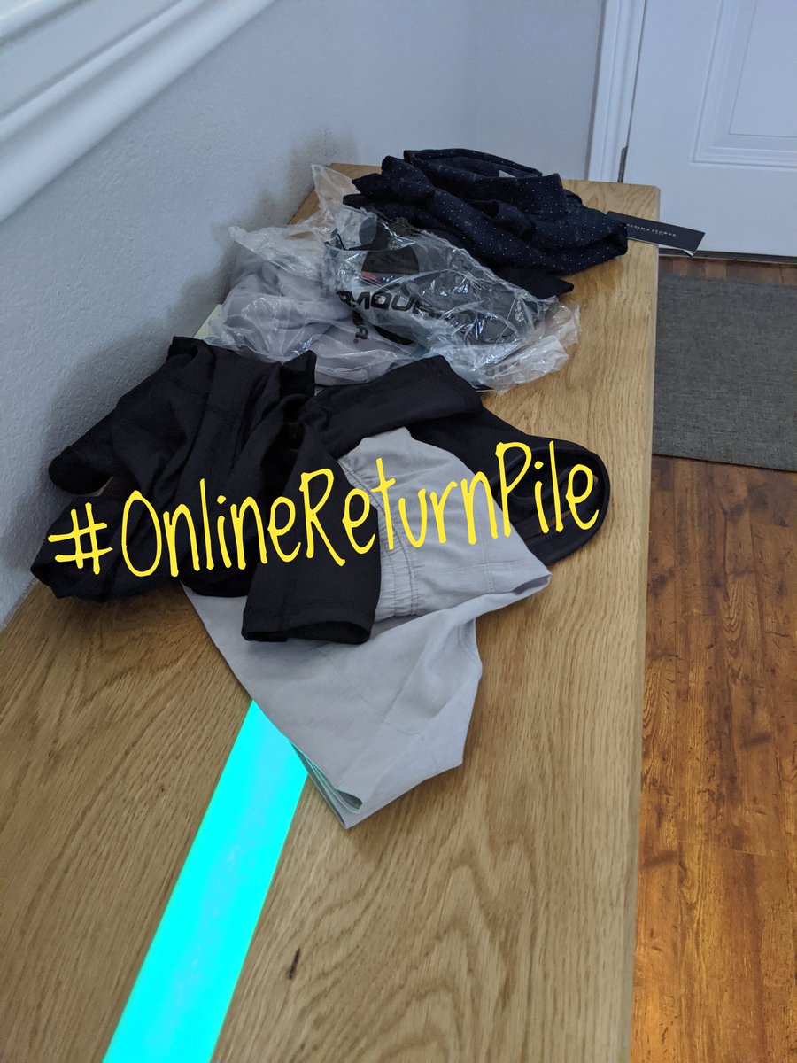LocBoxes's tweet photo. ??? Do you buy clothes #Online ???
When they don't fit #LocBox makes the #return easy.
#OnlineReturnPile #onlineshopping #WAPParty #logistics #startup https://t.co/BpfBq8jb8y