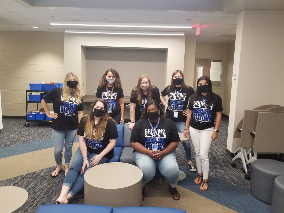 ash_metz93's tweet photo. First grade connection is strong no matter the distance! It felt so good seeing our students’ sweet faces today! @Golbowtweets @JeffCarrus @Jessicahale0107 @ShelleyH1013 https://t.co/E1F1soGSfW
