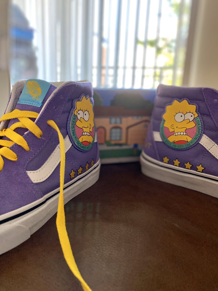 iluffhomer's tweet photo. If you couldn’t tell from my username, I’m an absolutely massive Simpsons fan. So excited about this crossover with vans (and thanks for the heads up about it @rim_aj ☺️)
#LisaSimpsonForPresident https://t.co/dXsaNWdGEG
