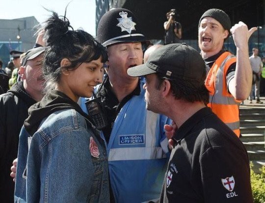 lynn_of_cait's tweet image. Today’s ascetic, fierce woman standing up to foolish men - love to see it.
A thread.