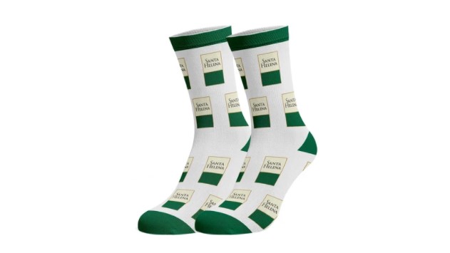 PublimetroChile's tweet photo. Del vino a la ropa de cama: Santa Helena sorprende con novedosos productos para sus fanáticos 👉 https://t.co/59jvI3meqP https://t.co/PBmv50W5NB