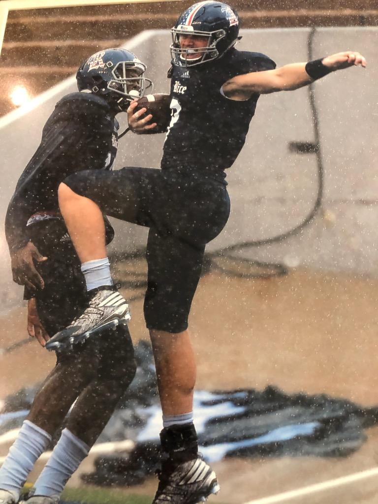 <a href="/RiceAthletics/">Rice Athletics 👐</a> Driphus Jackson and <a href="/zwright119/">Zach Wright</a> celebrating game winning TD vs Army 2015