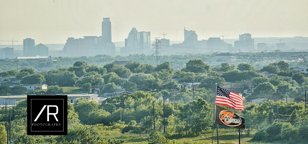 arubiophotos's tweet photo. @derekensign @LosVerdesATX @MarkAlexin @joereyrocha @naedazevideo Austin skyline taken from the Travis County Exposition Center during #ROTRally 2016 https://t.co/KYscReQE0X