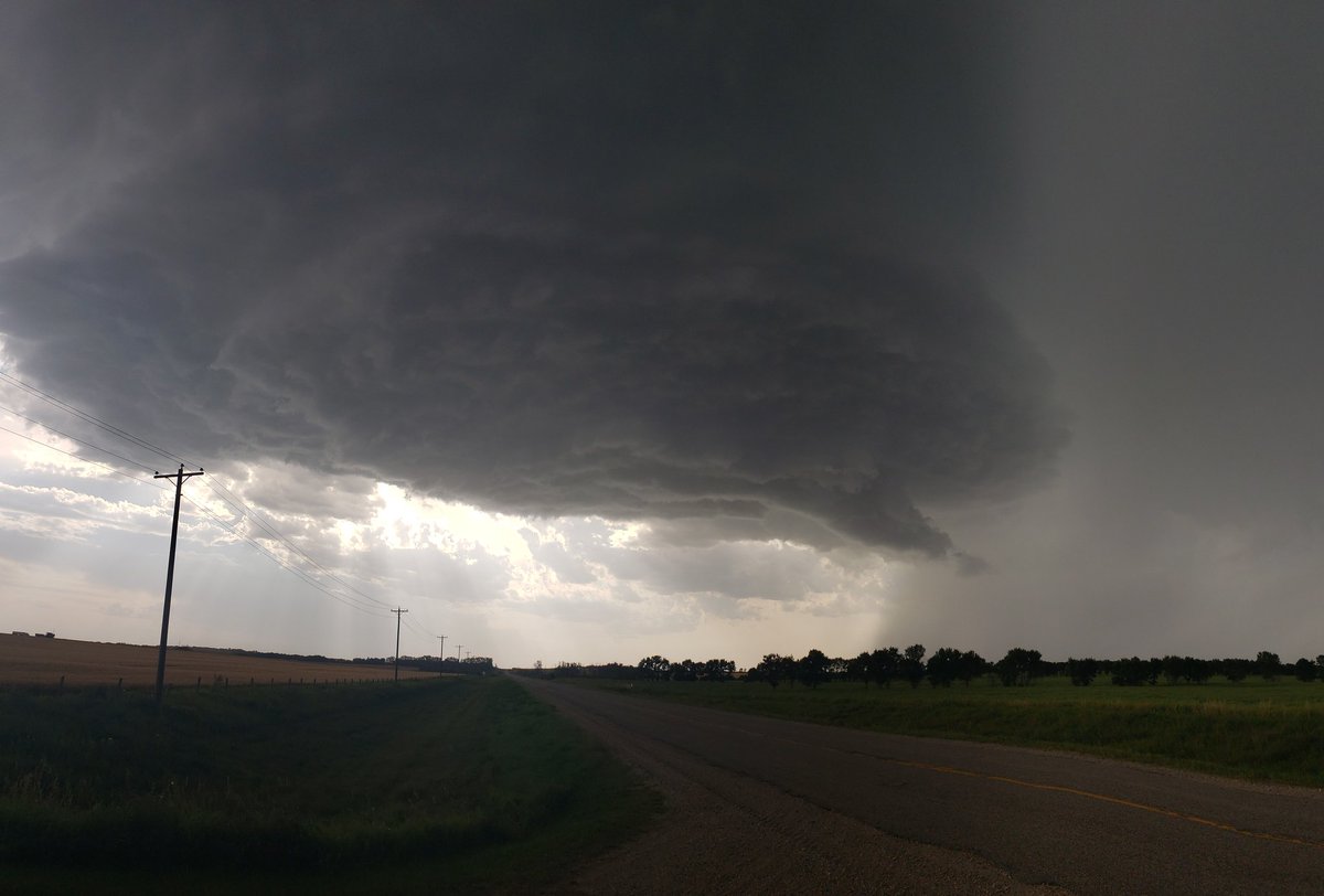 On this Tornado warned Supercell near Binscarth  MB! #mbstorm