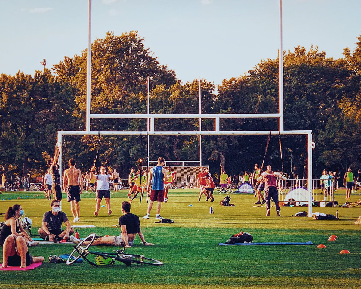 gustavomirabile's tweet photo. From my “Sport day for COVID-19”: McCarren Park’s CoronaVirus Soccer championship
#mccarrenpark #covid19 #brooklyn #greenpointers #williamsburg #newyork #pandemic #coronavirus #iphone #iphonexsmax #iphonephotography #outdoorphotography #urbanphotography https://t.co/qk7pEKVeL9