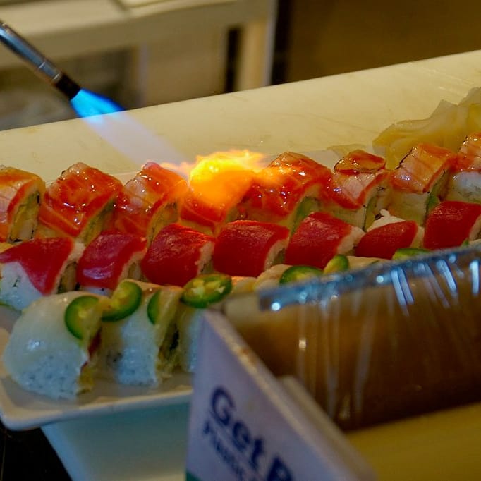 ConolaGrill's tweet photo. Conola Grill &amp; Sushi is Open for Dine-In, Take-Out, &amp; Delivery.
Wednesday &amp; Thursday 4 pm - 8 pm
Friday &amp; Saturday 4 pm - 9 pm
Sunday Brunch 11 am - 3 pm
Conola Grill &amp; Sushi 619 Pink St. Metairie LA  @ 504-837-0055 
For Delivery order from D'Livery NOLA. https://t.co/lXArTU9d9X