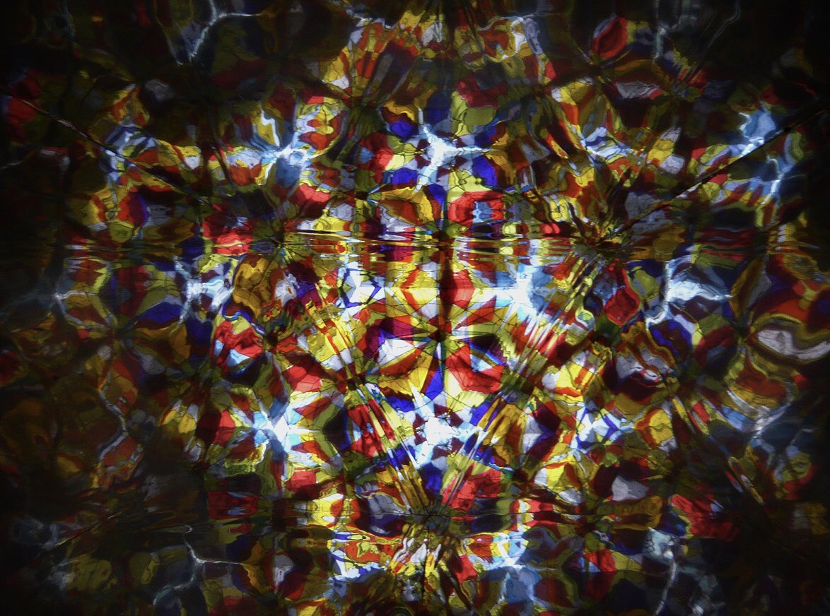 Dictionator's tweet image. Beautiful chaotic and symmetric patterns made by the reflections of shards of colored glass seemed to embody her #contravariant mood.
#vss365