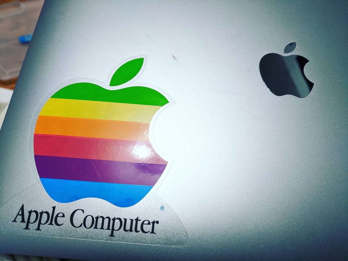 DrSueIshaq's tweet photo. The #IshaqLab will be kickin' it vintage this fall, courtesy of my partner's packrat stash. https://t.co/93kHsizxq9