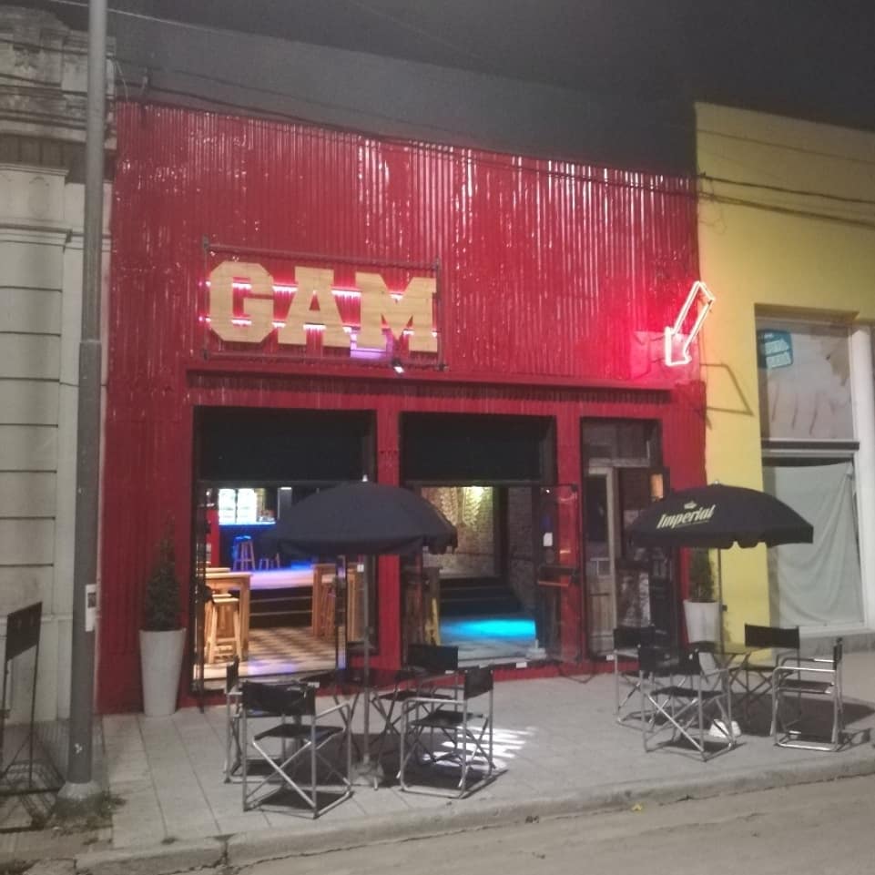 Gambrinus2_0's tweet photo. Este miércoles 🗓️ vamos a mostrarles un antes y un después de lo que fue la obra ⚒️ 
.
.
Agradecer a todos los que trabajaron o pasaron a cebar un mate mientras estábamos en obra 👏
.
.

Esperemos que falte menos para volver a encontrarnos y poder disfrutar de este lugar! 🍻 #GAM https://t.co/Hibkn4E9K4