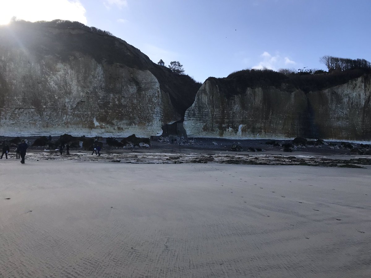 The attack landed on a 16km frontage at 4 flank locations in predawn hours with the main assault occurring 30 minutes later.The landing area and ingress route of 4 Commando was especially treacherous as they navigated a break in the cliff to reach their objective area.