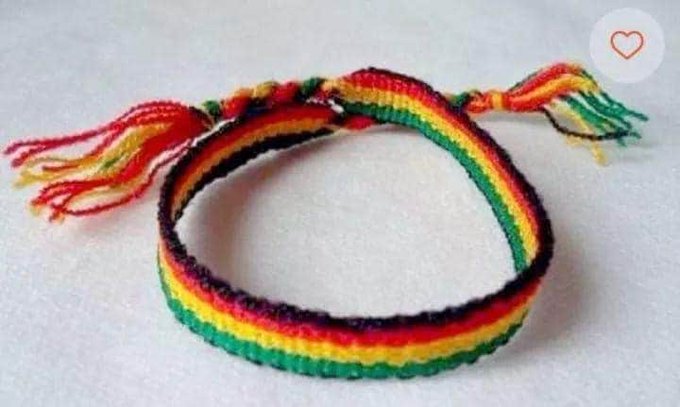 MaconheiroMemo's tweet photo. o mundo ta violento assim pq ninguém usa mais a pulseirinha do reggae https://t.co/sxCLnKfi9J