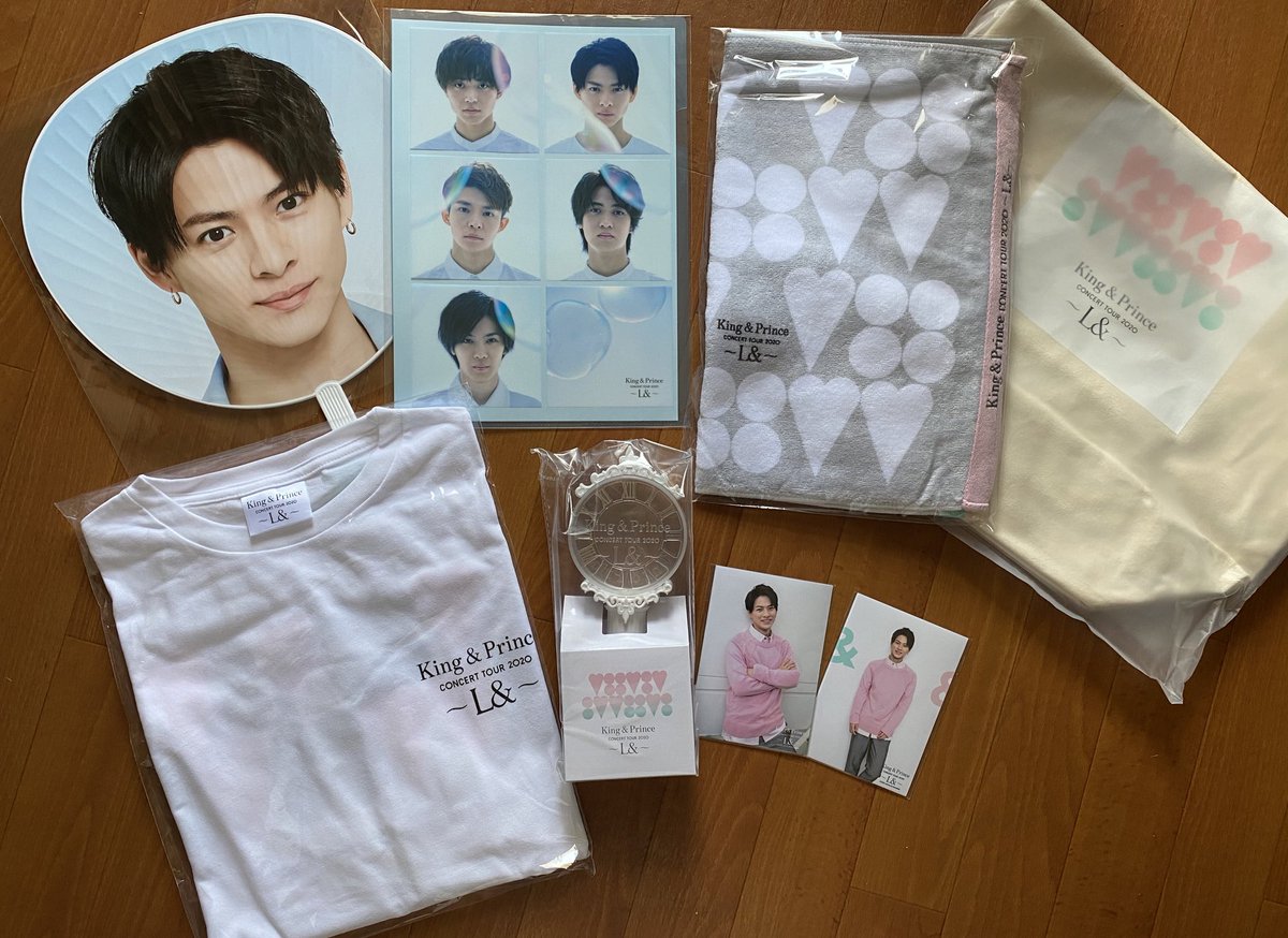 maa62569681's tweet photo. キンプリ グッズ届いた🤲♥️
お顔が良すぎますね🥰
今日から仕事やけど、朝から幸せや〜💕
がんばれる！！！ https://t.co/cZ5LwOVR4P