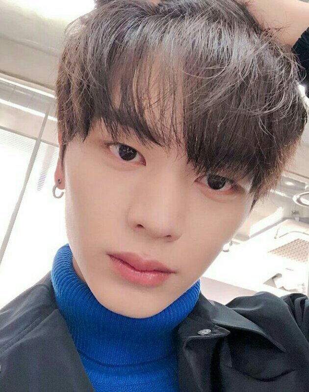 «30 Day Bias Challenge»D-2 - Bias' Selca #SUNGJAE  #성재  #BTOB  #비투비