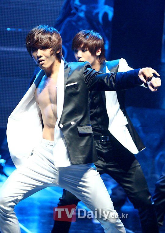 OHMYJOOON's tweet photo. Did someone ask for some #JooMi ? 🤭
#AplusStillHereForMBLAQ
#늘_그대로_aplus는_아직도_여기_있습니다 https://t.co/DzwLa4Vnm1
