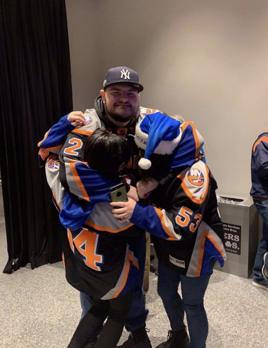 xSammySeventeen's tweet photo. @NYIslanders #islespolaroids also without the boys, i never would have met my best friends i now call my family. so thank you so much. #IslesFamily https://t.co/IEiOBMZNCp
