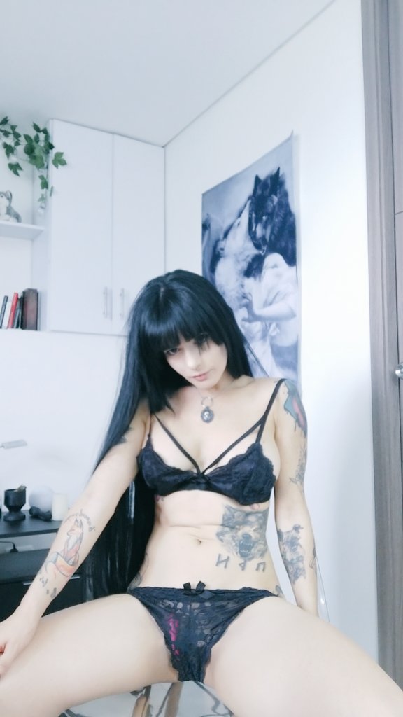 salem_field's tweet photo. On line in a few minutes dear ones🐺🐺
https://t.co/9w2KgdIn4N
@chatality @Chaturbat @chaturbate724 @Chaturbate_Sex @CamGirl3d @Camgirlpromot @PromoteCamGirl @WeLove2Promote @porl3141 https://t.co/gZbN7c3Eq1