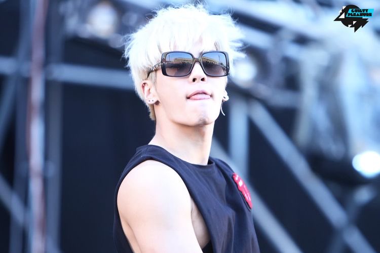 jjong’s tongue...an important thread (Holy crap he does this a lot)
