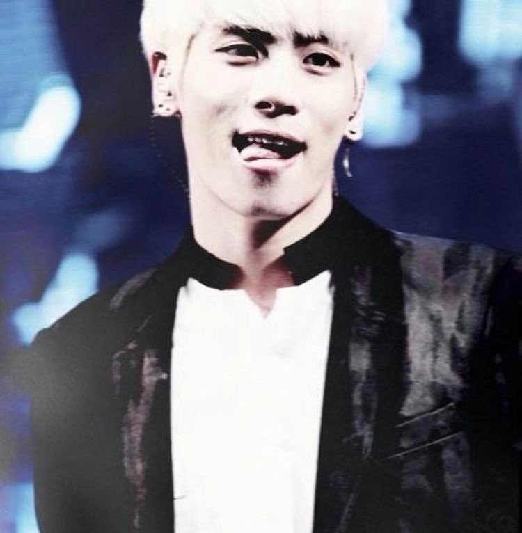 jjong’s tongue...an important thread (Holy crap he does this a lot)
