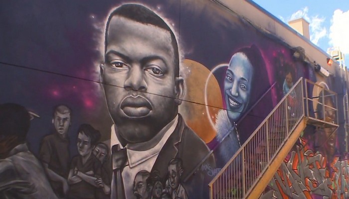 CHCHNews's tweet photo. A large mural in support of the black lives matter movement has been mysteriously altered from its original form. @AdamCHCH reports. #HamOnt #BLMmural
WATCH: https://t.co/PfYf4ediN6 https://t.co/89KrALVcFg