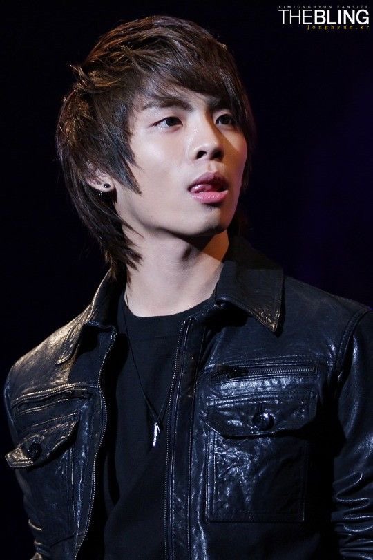 jjong’s tongue...an important thread (Holy crap he does this a lot)