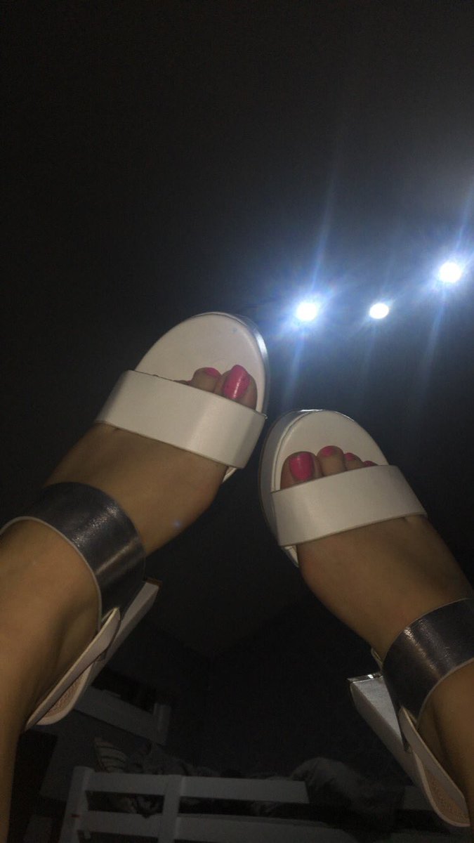 Devons Feet 🦶🏼✨ tweet media