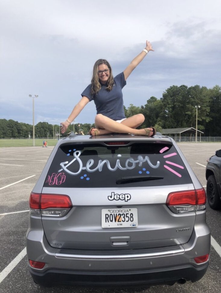 BlueCrewBHS's tweet photo. Our Seniors are ready for their First Day back to school tomorrow! We cant โmaskโ our Pirate Pride! Go Pirates! @BHSPirates1967 Use the #firstdayglynn for our first day tomorrow in all of your photos and tweets! https://t.co/DGnwicZy6S