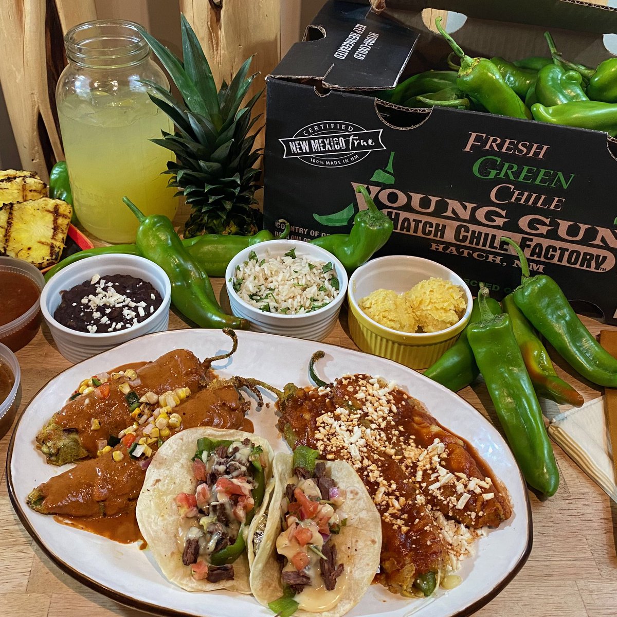 TnTacosTequila's tweet image. GET A FREE QUART OF PINEAPPLE HATCH MARGARITAS when you buy a Hatch Combo Pack To-Go for 2  ($30) or for 4 ($55) - chips &amp;amp; salsa, steak relleno tacos, smoked chicken rellenos, cheese rellenos, rice and beans. 
ORDER NOW OR FOR LATER:
Call 469-518-7888
2800 Routh St, Uptown Dallas