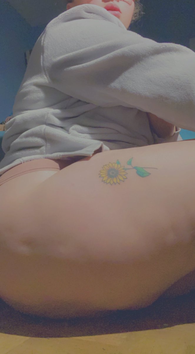 angebeth3's tweet photo. #butt #cutie #babygirl #princess #snap #nudies #premium #premiumsnap https://t.co/D2w53V4Tku