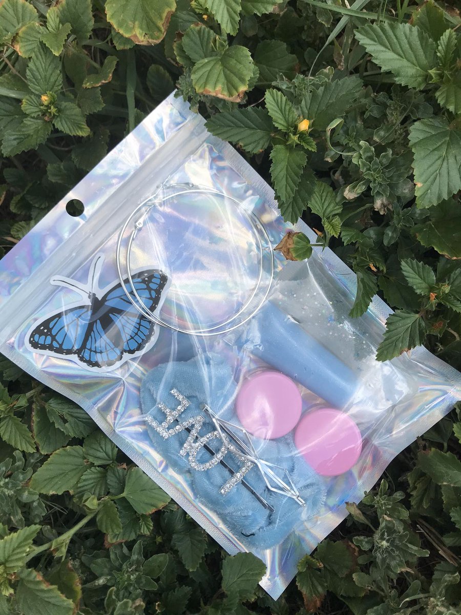 CosmeticsMuy's tweet photo. $15 ✨💓 oh she cute bundle 💓✨ https://t.co/mKRb2eZdch