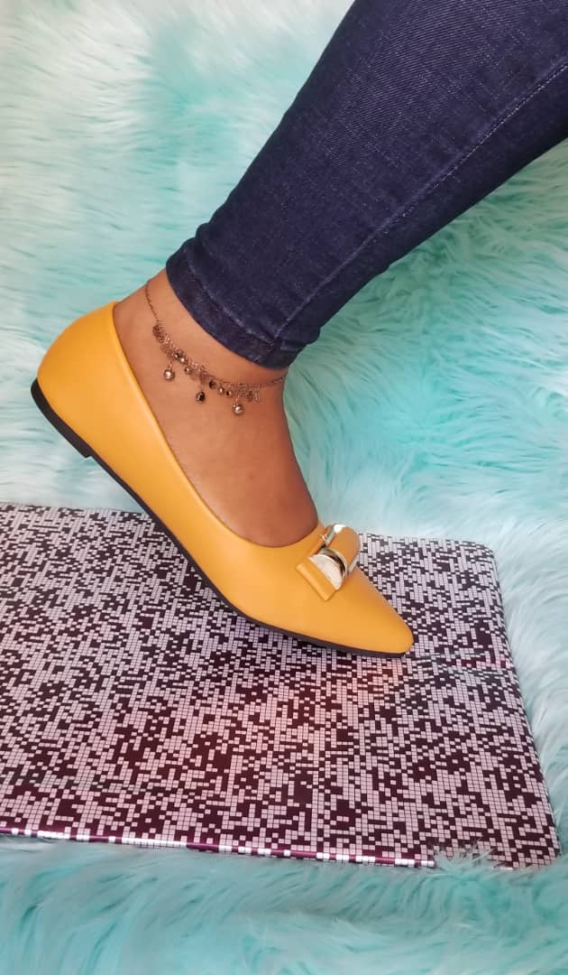 ShoesHubUganda's tweet photo. #shoesaddict #shoeslovers #shoesforsale #shoestyle 
Call Or WhatsApp 0753844635
We have Free delivery with in Kampala for more than 2 pairs.
.
.
#kampala #eastafrica  #instauganda  #uganda #shoesuganda #ShoesHubUganda #ugandafashion #ugandanews #YagalizzaMunno https://t.co/Xnuf4aLzym