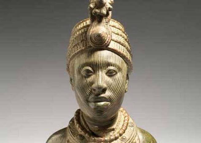 He changed his name to 'Izoduwa,' (meaning I have chosen the path of prosperity).He brought more civilization and spirituality to the Yoruba People and became the spiritual leader of the Ifa divinity.