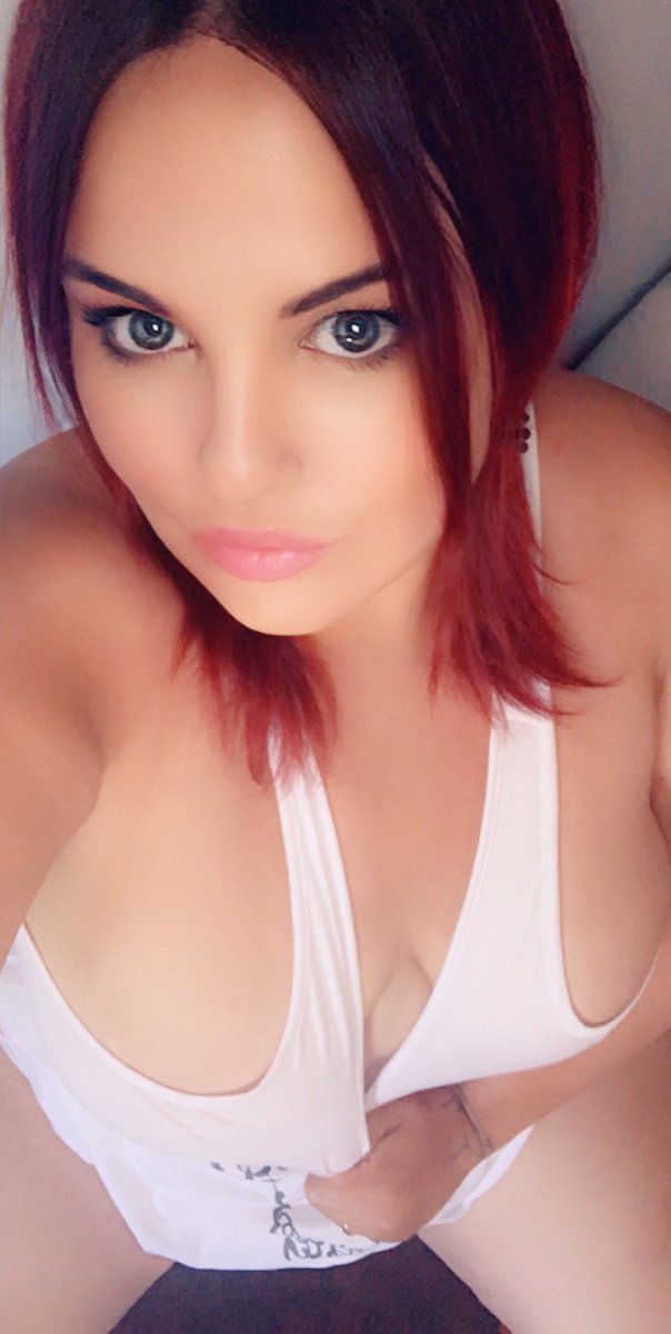 jenn63951615's tweet photo. Come hang out with me lovies🖤.    Only $5 to join 💋                                      https://t.co/1Ia67Sb5C7 https://t.co/ZAFSWNu19L
