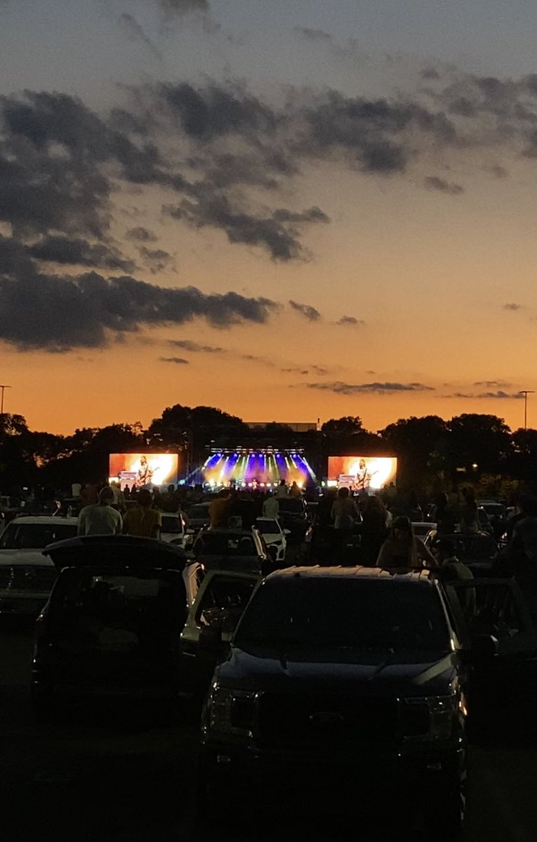 RebeccLynn's tweet photo. Had the most amazing time at a drive-in @AJRBrothers concert tonight! AJR is my favorite band and this couldn’t have put a bigger smile on my face ♡ @AdamAJRbrothers @JackAJRbrothers @RyanAJRbrothers https://t.co/PmUdin9mHd