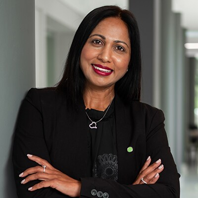 SAfmRadio's tweet photo. Well, now that we’re in the middle of a pandemic what does the future of work look like for most African professionals, especially women? Speakers at the Future of Work Virtual conference taking place today Ms Kavitha Prag &amp; Ms Canninah Mapena are on #SAfmSoundAwake for insights https://t.co/hka745N55T
