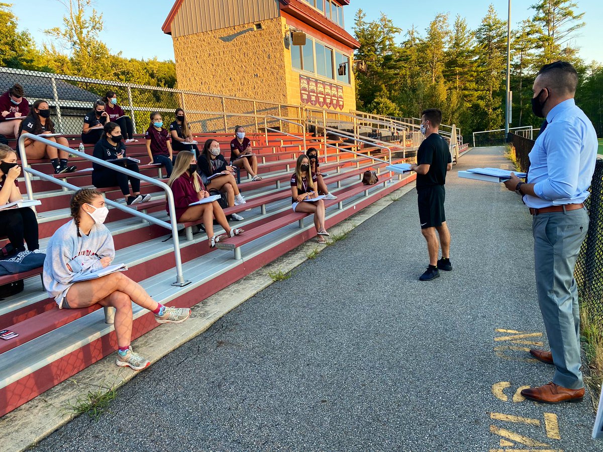 FPUWSOC's tweet photo. Masked up, 6 feet apart, but more united than ever. ⁣
⁣
We are more excited than ever to be kicking off our 2020 Fall season together...playing the sport we love, with the people we love, and at the place we love.⁣
⁣
#UnitedWeFight⁣
#FPUWS https://t.co/dP25EXztE1