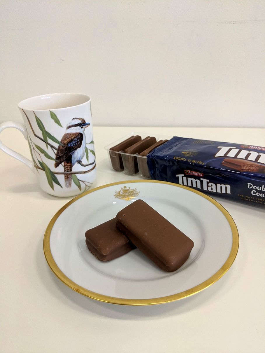 パーティを彩るご馳走や ティムタム チョコレートビスケット Dprd Jatimprov Go Id パーティを彩るご馳走や ティムタム チョコレートビスケット Dprd Jatimprov Go Id