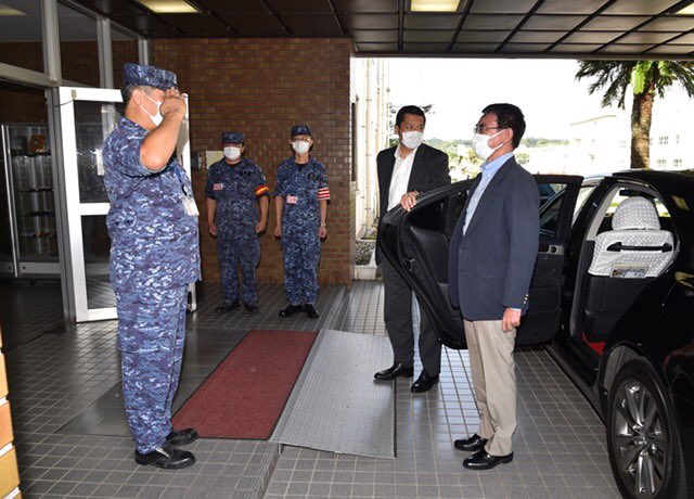 河野太郎 海上自衛隊自衛艦隊司令部視察