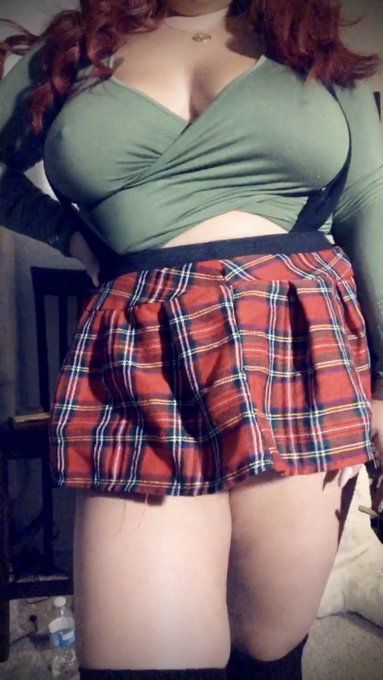 Sneak peek of my back 2 naughty school girl shoot posted soon as I finish editing 🤣☹️ 20 more pics and