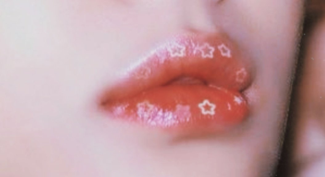 yeonjun has the prettiest lips, an ethereal thread : @TXT_members  @TXT_bighit